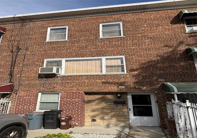 Single family home for sale at 3210 Tenbroeck Ave, New York, NY 10469 | MLS# 1054643