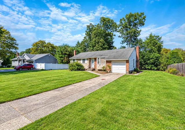 Photo 1 of Single family home for sale at 3 June St, Smithtown, NY 11788 | MLS# 1054645 | Listing updated on 2026-09-24