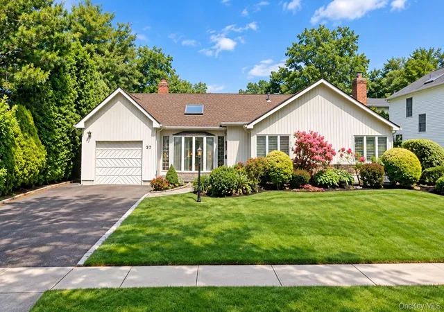 Photo 1 of Single family home for sale at 37 Linden St, Hempstead, NY 11530 | MLS# 1054649 | Listing updated on 2026-09-24