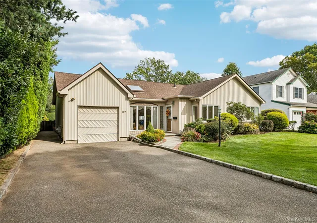 Photo 2 of Sale Pending at 37 Linden St, Hempstead, NY 11530 | MLS# 1054649 | Listing updated on 2026-10-14
