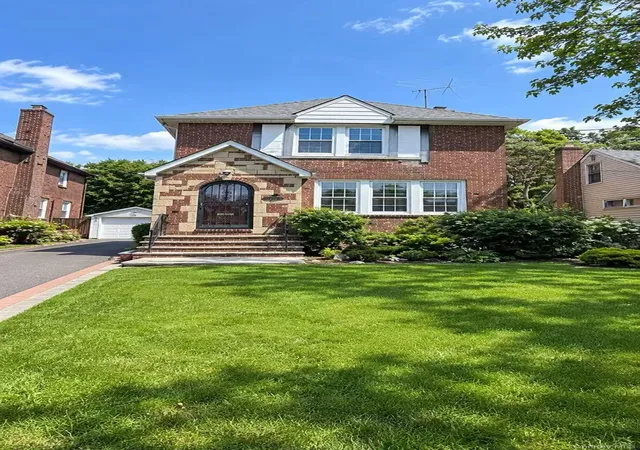 Photo 2 of Single family home for sale at 115 Canterbury Gate, Hempstead, NY 11563 | MLS# 1054654 | Listing updated on 2026-10-06