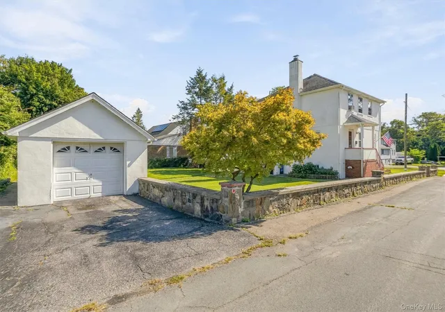 Photo 1 of Single family home for sale at 176 Broadway, Cortlandt, NY 10596 | MLS# 1054655 | Listing updated on 2026-10-05