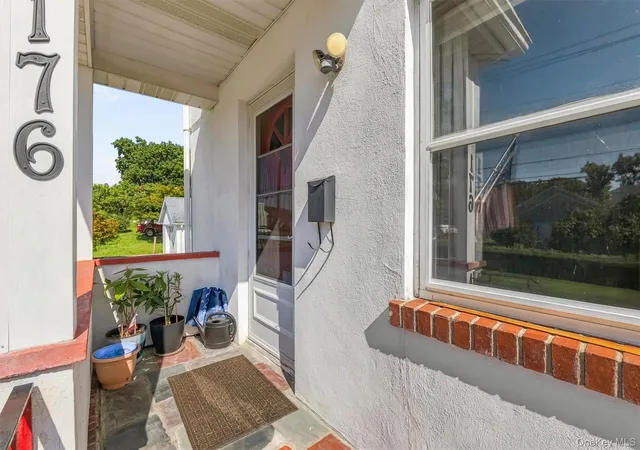 Photo 3 of Single family home for sale at 176 Broadway, Cortlandt, NY 10596 | MLS# 1054655 | Listing updated on 2026-10-05
