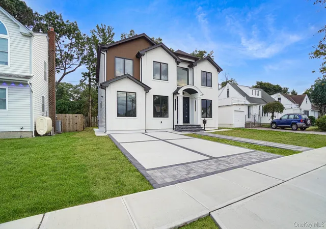 Photo 2 of Single family home for sale at 940 Southern Dr, Hempstead, NY 11010 | MLS# 1054669 | Listing updated on 2026-10-08