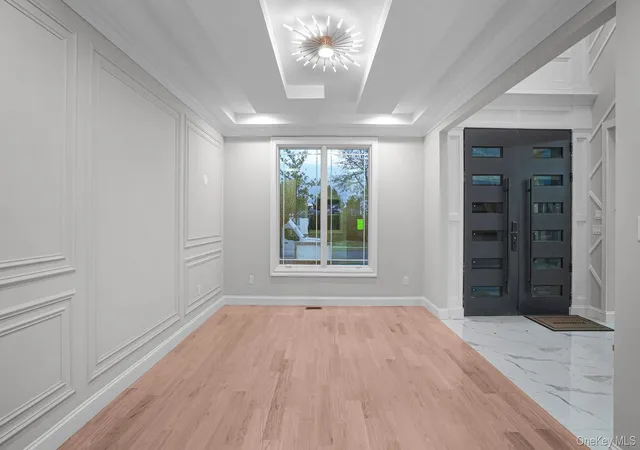 Photo 4 of Single family home for sale at 940 Southern Dr, Hempstead, NY 11010 | MLS# 1054669 | Listing updated on 2026-10-08