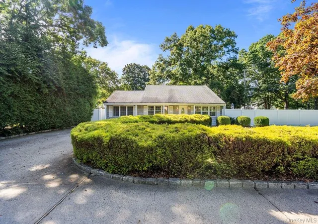 Photo 2 of Single family home for sale at 22 Half Moon Pond Rd, Brookhaven, NY 11961 | MLS# 1054679 | Listing updated on 2026-09-26