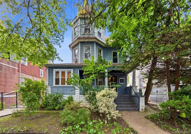 Listing Photo 1 - Condo for sale in building located at 342 Westminster Rd, Brooklyn, NY 11218
