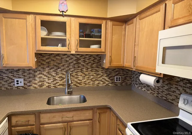 Photo 3 of Condo for sale at 18l Hastings Ct, Yorktown, NY 10598 | MLS# 1054688 | Listing updated on 2026-09-24