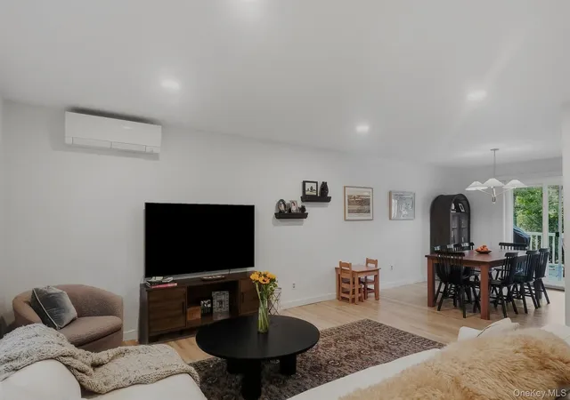 Photo 4 of Single family home for sale at 136 Hustis Rd, Philipstown, NY 10516 | MLS# 1054715 | Listing updated on 2026-10-02