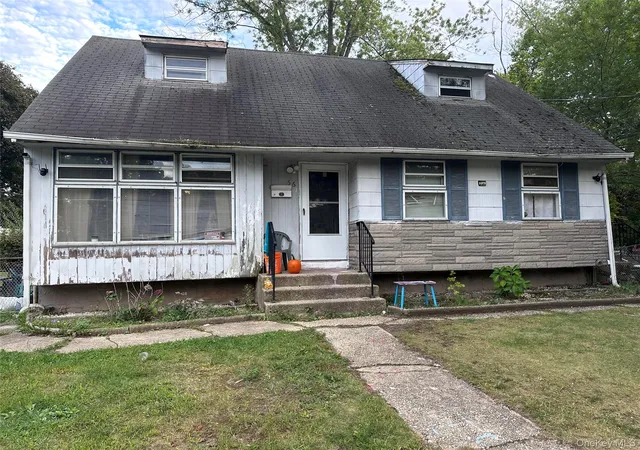 Photo 1 of Single family home for sale at 56 Ronald Dr N, Babylon, NY 11701 | MLS# 1054722 | Listing updated on 2026-09-24