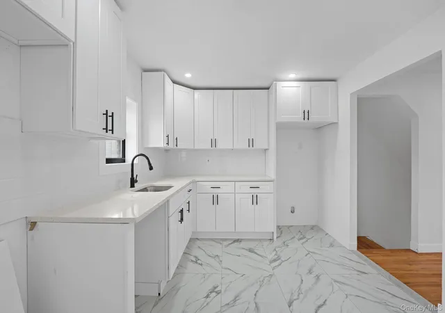 Photo 4 of Single family home for sale at 4648 Murdock Ave, New York, NY 10466 | MLS# 1054739 | Listing updated on 2026-09-30