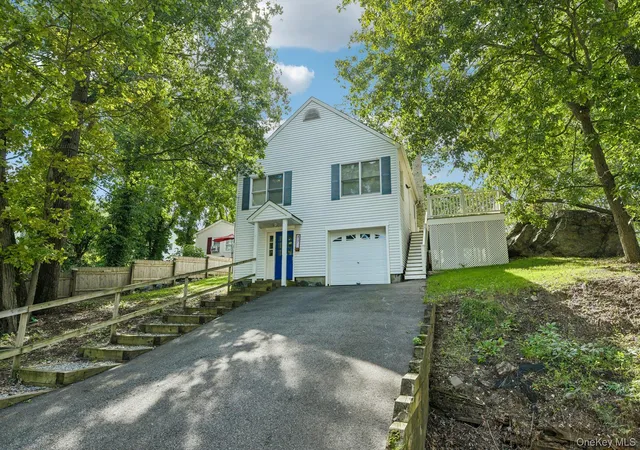 Photo 2 of Single family home for sale at 417 Echo Ave, Brookhaven, NY 11789 | MLS# 1054744 | Listing updated on 2026-09-28