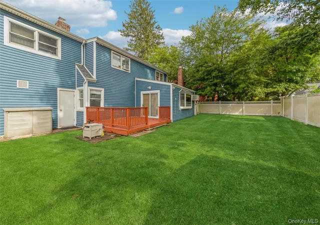 Photo 4 of Single family home for sale at 1423 Sturl Ave, Hempstead, NY 11557 | MLS# 1054752 | Listing updated on 2026-10-06