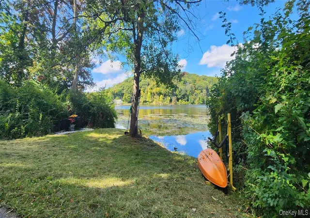 Photo 1 of Single family home for sale at 752 Hunns Lake Rd, Stanford, NY 12581 | MLS# 1054766 | Listing updated on 2026-09-28
