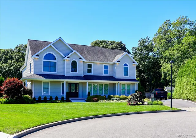 Photo 2 of Sale Pending at 6 Magnolia Ct, Brookhaven, NY 11940 | MLS# 1054767 | Listing updated on 2026-10-02