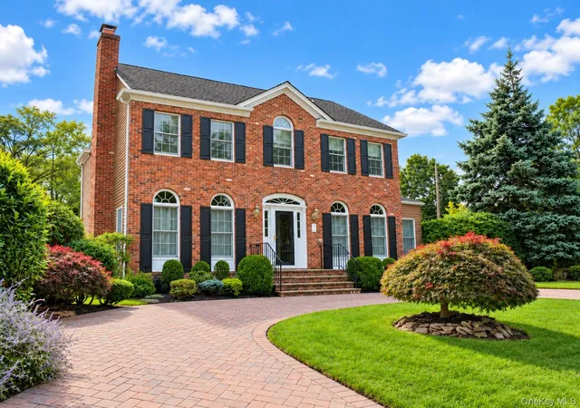 Single family home for sale at 2 Garden St, Hempstead, NY 11530 | MLS# 1054777