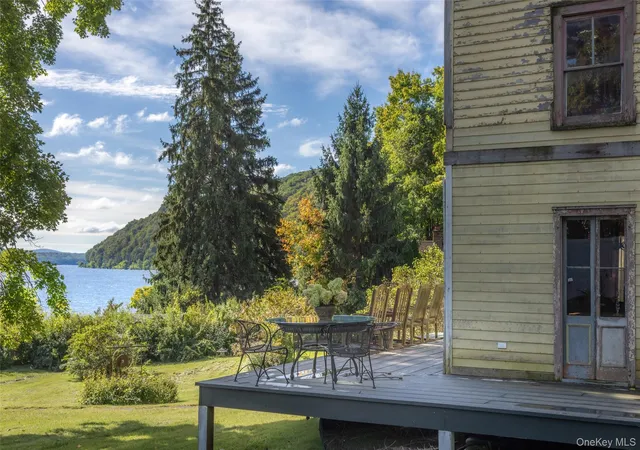 Photo 3 of Single family home for sale at 42 Oakes Rd, Lloyd, NY 12528 | MLS# 1054784 | Listing updated on 2026-09-25