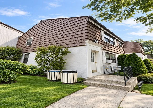 Photo 2 of Sale Pending at 67 37 136th Street #B, New York, NY 11367 | MLS# 1054786 | Listing updated on 2026-10-09