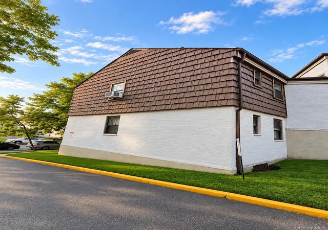 Photo 3 of Sale Pending at 67 37 136th Street #B, New York, NY 11367 | MLS# 1054786 | Listing updated on 2026-10-09