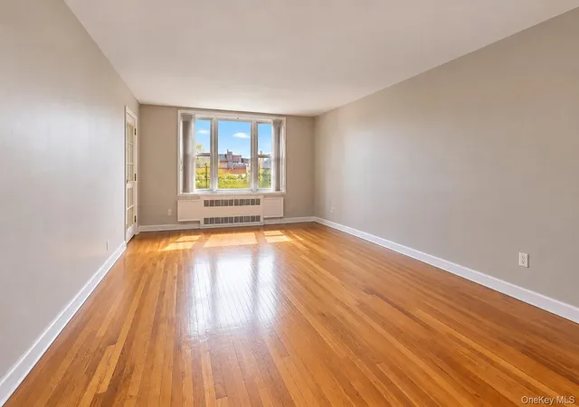 Listing Photo 1 - Condo for sale in building located at 2750 Johnson Ave, New York, NY 10463 - Unit #6J