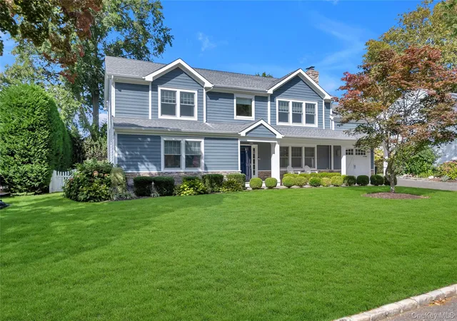 Photo 2 of Single family home for sale at 17 Colonial Rd, North Hempstead, NY 11050 | MLS# 1054815 | Listing updated on 2026-09-27