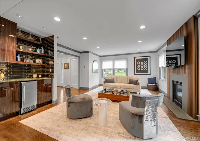 Photo 4 of Single family home for sale at 17 Colonial Rd, North Hempstead, NY 11050 | MLS# 1054815 | Listing updated on 2026-09-27