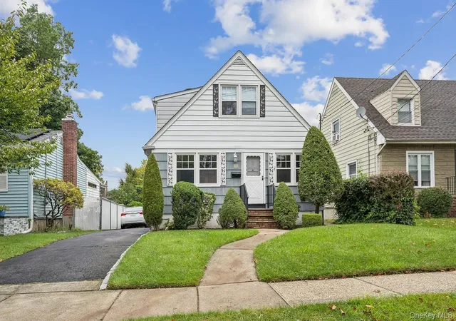 Photo 1 of Multi family home for sale at 41 Margaretta Ct, New York, NY 10314 | MLS# 1054835 | Listing updated on 2026-10-03