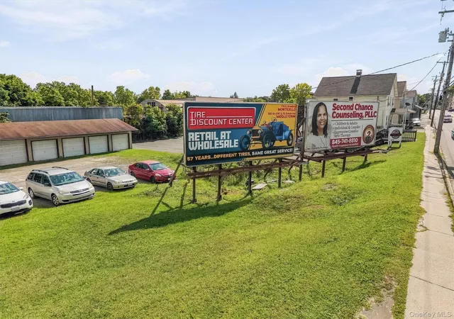 Photo 3 of House for sale at 393 North St, Middletown, NY 10940 | MLS# 1054839 | Listing updated on 2026-09-25