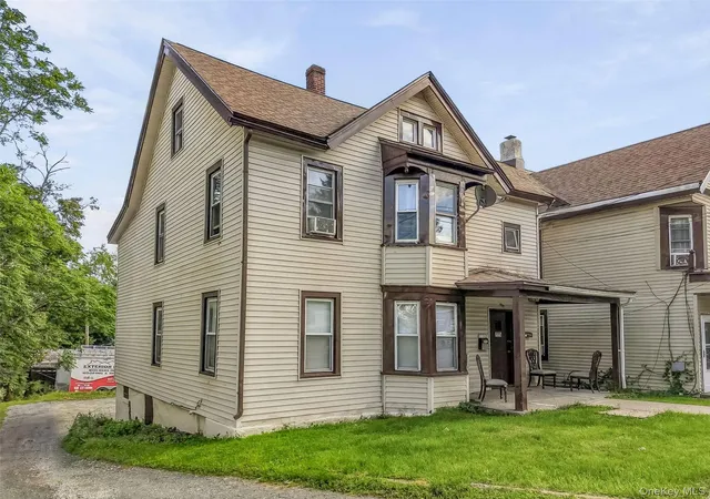 Photo 4 of House for sale at 393 North St, Middletown, NY 10940 | MLS# 1054839 | Listing updated on 2026-09-25