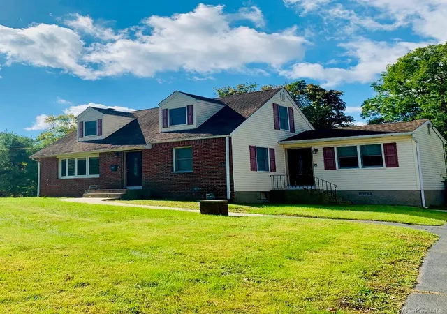 Photo 1 of Single family home for sale at 415 Blauvelt Rd, Orangetown, NY 10913 | MLS# 1054850 | Listing updated on 2026-10-05
