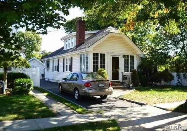Single family home for sale at 18 Yale Pl, Hempstead, NY 11563 | MLS# 1054853