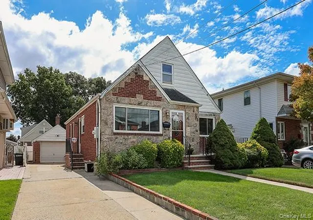 Photo 1 of Single family home for sale at 1408 Lowell Ave, North Hempstead, NY 11040 | MLS# 1054859 | Listing updated on 2026-09-27