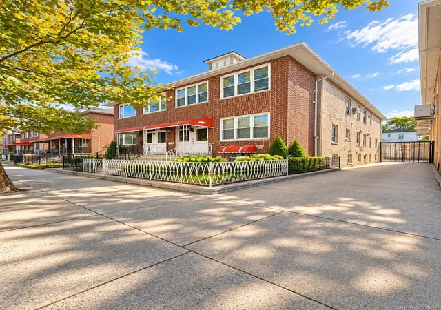 Photo 4 of House for sale at 2062 60 Street, New York, NY 11204 | MLS# 1054861 | Listing updated on 2026-09-25