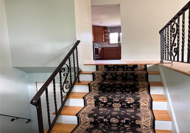 Photo 3 of Single family home for sale at 189 Route 210, Stony Point, NY 10980 | MLS# 1054862 | Listing updated on 2026-09-25