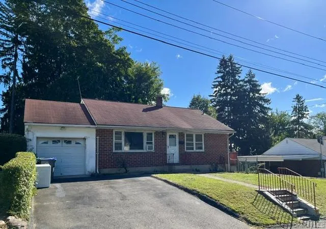 Photo 2 of Sale Pending at 10 Prospect St, Haverstraw, NY 10923 | MLS# 1054867 | Listing updated on 2026-10-07