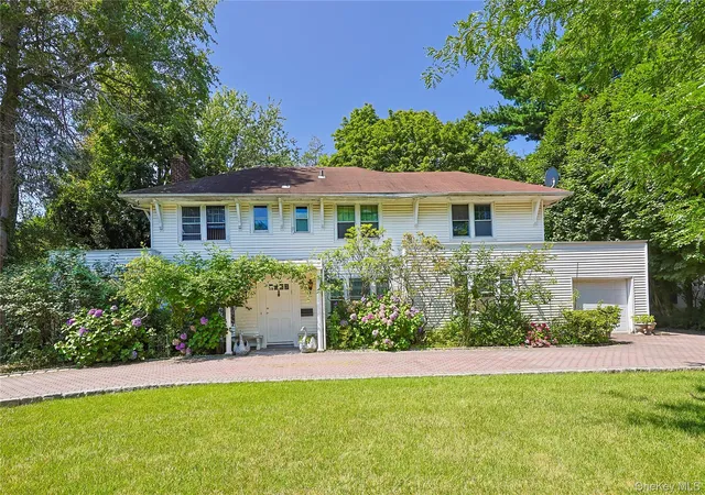 Photo 1 of Single family home for sale at 14 Clover Dr, North Hempstead, NY 11021 | MLS# 1054868 | Listing updated on 2026-10-02
