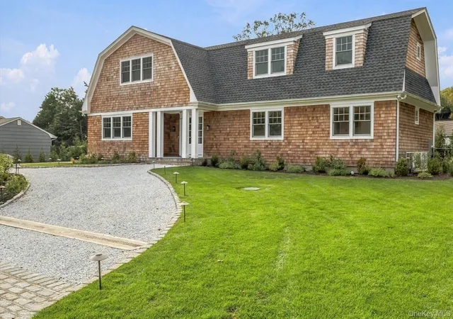 Photo 2 of Single family home for sale at 1430 Bay Hvn Ln, Southold, NY 11971 | MLS# 1054890 | Listing updated on 2026-10-07