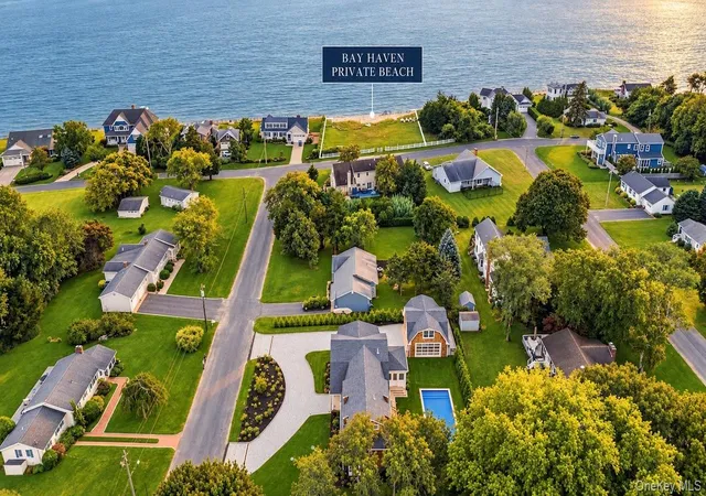 Photo 3 of Single family home for sale at 1430 Bay Hvn Ln, Southold, NY 11971 | MLS# 1054890 | Listing updated on 2026-10-07