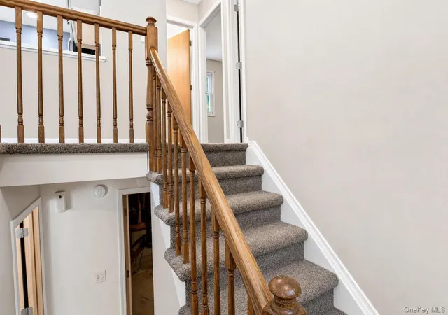 Photo 2 of Single family home for sale at 22 Hl View Rd, New Windsor, NY 12553 | MLS# 1054896 | Listing updated on 2026-10-05