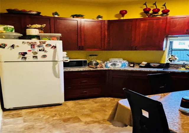 Listing Photo 5 - Condo for sale in building located at 120 Smith St, Peekskill, NY 10566