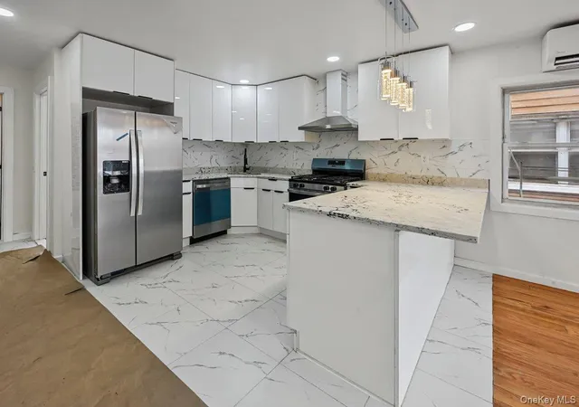 Photo 4 of Single family home for sale at 5433 44th Street, New York, NY 11378 | MLS# 1054902 | Listing updated on 2026-10-06