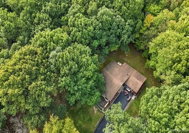 Photo 3 of Single family home for sale at 51 Leslie Rd, Newburgh (town), NY 12550 | MLS# 1054908 | Listing updated on 2026-10-05