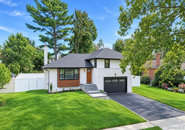 Photo 2 of Single family home for sale at 2056 Stratford Dr, Hempstead, NY 11590 | MLS# 1054910 | Listing updated on 2026-09-25
