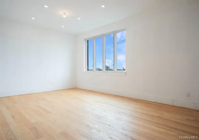 Listing Photo 5 - Condo for sale in building located at 859 Myrtle Ave, New York, NY 11206 - Unit #8G