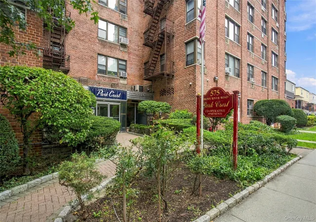 Photo 3 of Condo for sale at 575 Bronx River Rd #5F, Yonkers, NY 10704 | MLS# 1054935 | Listing updated on 2026-10-02