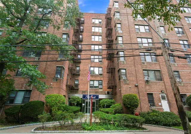 Photo 3 of House for sale at 575 Bronx River Rd #5F, Yonkers, NY 10704 | MLS# 1054935 | Listing updated on 2026-10-02