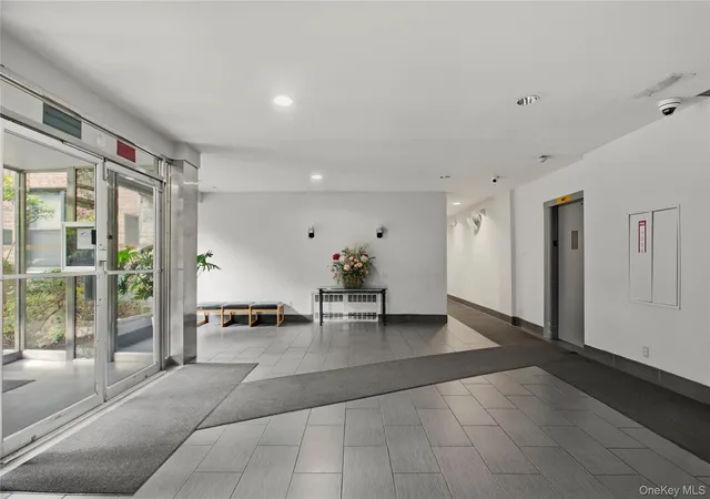 Photo 4 of House for sale at 575 Bronx River Rd #5F, Yonkers, NY 10704 | MLS# 1054935 | Listing updated on 2026-10-02
