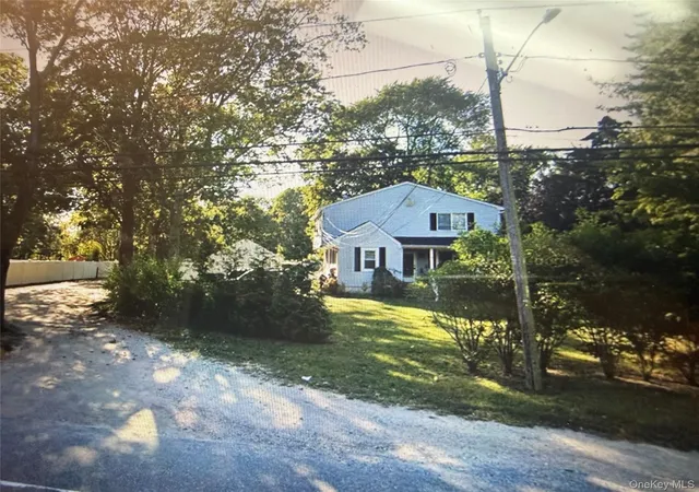 Single family home for sale at 928 Connetquot Ave, Islip, NY 11722 | MLS# 1054965