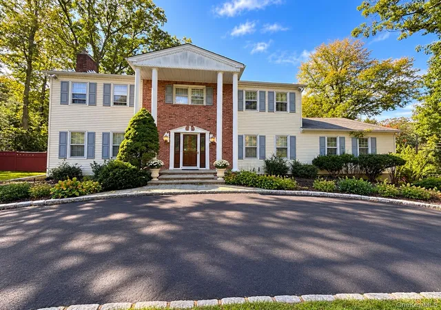 Photo 1 of Single family home for sale at 39 Orchard Ct, Oyster Bay, NY 11797 | MLS# 1054993 | Listing updated on 2026-10-01
