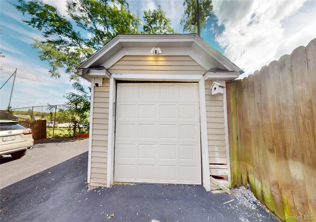 Photo 4 of Single family home for sale at 88 Grand Ave, Middletown, NY 10940 | MLS# 1054997 | Listing updated on 2026-09-25